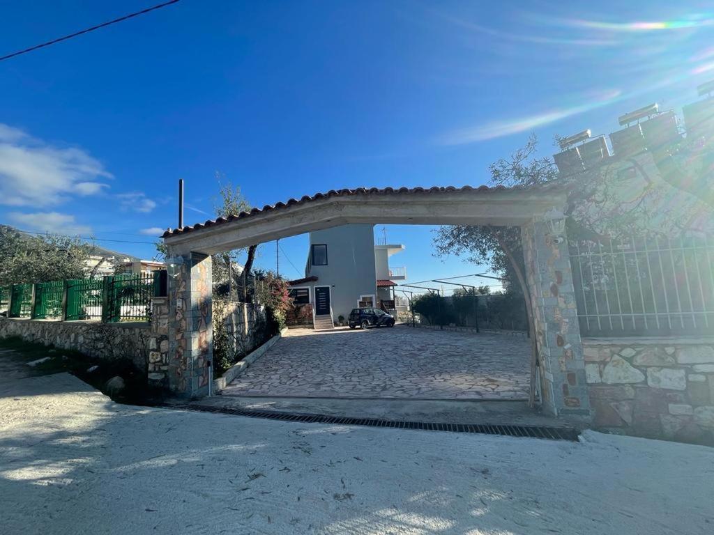 La Maroja View Hotel Dhërmi エクステリア 写真