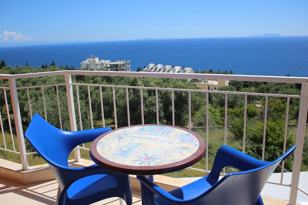 La Maroja View Hotel Dhërmi エクステリア 写真
