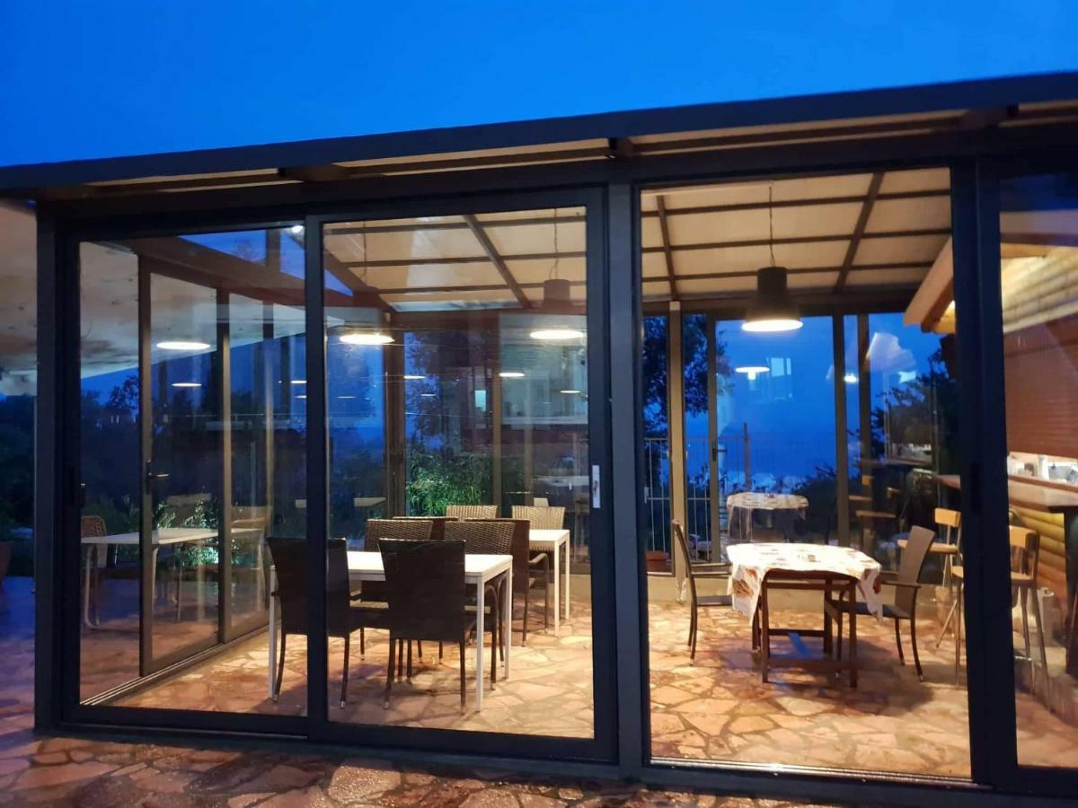 La Maroja View Hotel Dhërmi エクステリア 写真